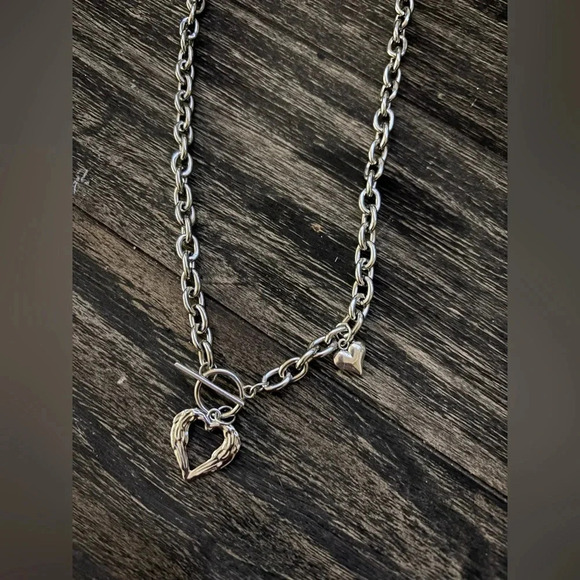 Toggle Hearts  Necklace - Picture 4 of 5